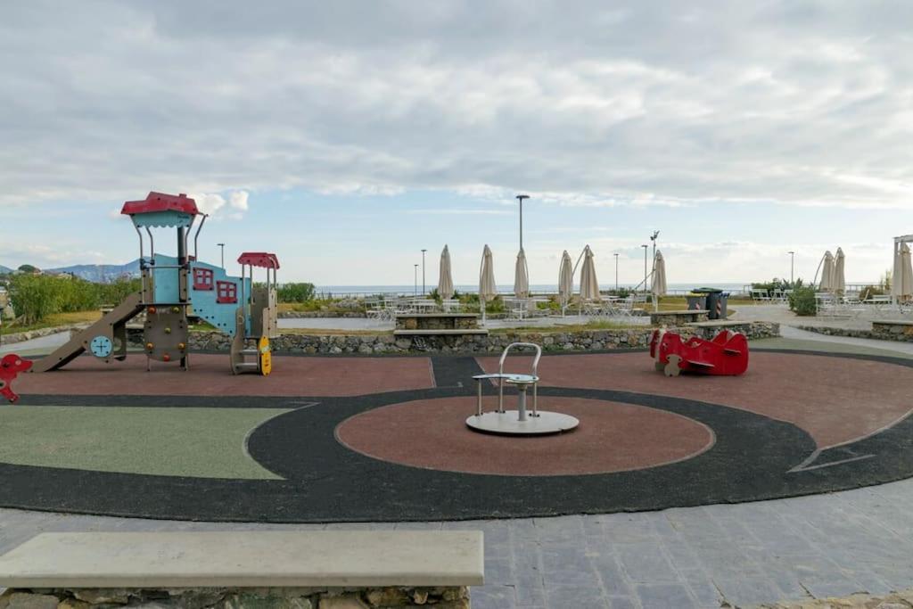 Pisi Home, 2 Min Dalla Spiaggia E Dall' Ospedale Gaslini Genua Zewnętrze zdjęcie